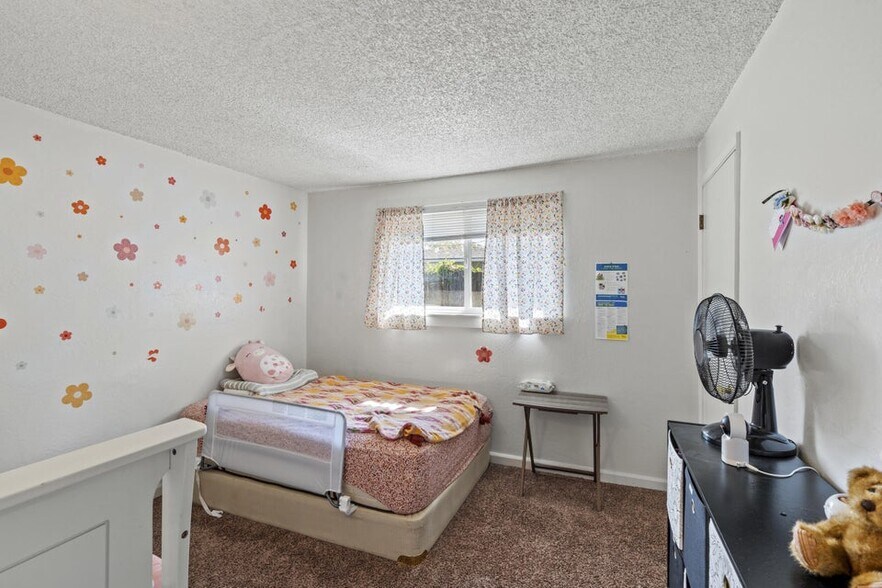 More Photos Of 3001 Juanipero Way, Medford Apartments For Sale