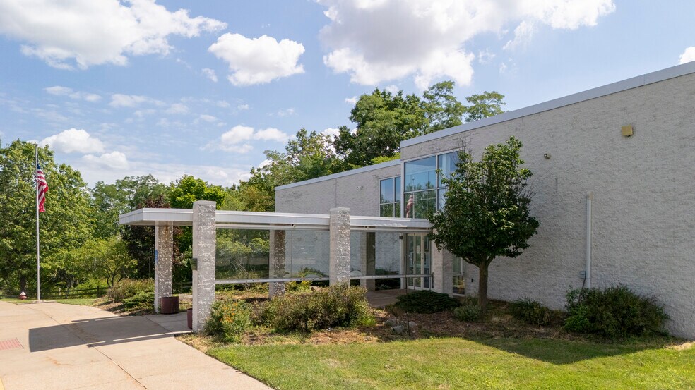 More Photos Of 14775 Broadway Ave, Maple Heights Flex For Sale