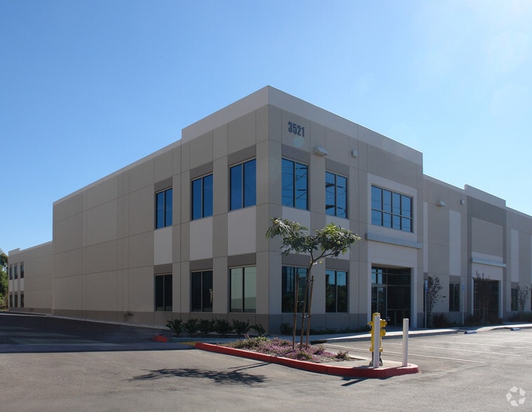 More Photos Of 3521 Main St, Chula Vista Manufacturing For Lease