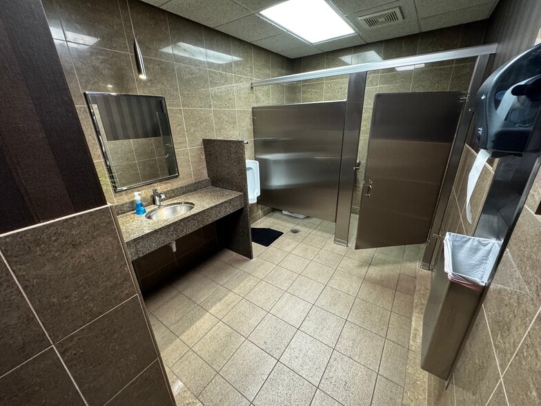 More Photos Of 10300 W 103rd St, Overland Park Office For Sale