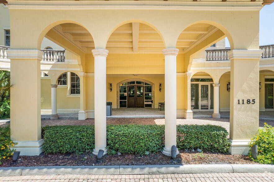 More Photos Of 1185 Immokalee Rd, Naples Office For Lease