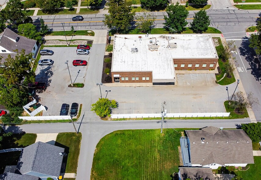More Photos Of 606 E Lincolnway, Valparaiso Office For Sale