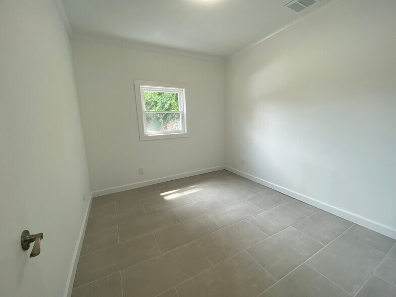 More Photos Of 3040 Briarcliff Rd, Atlanta Office For Sale