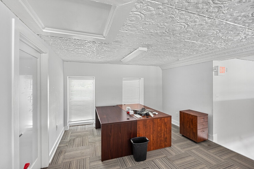 More Photos Of 408-410 Martin Luther King Jr Blvd, Savannah Storefront Retail Residential For Sale