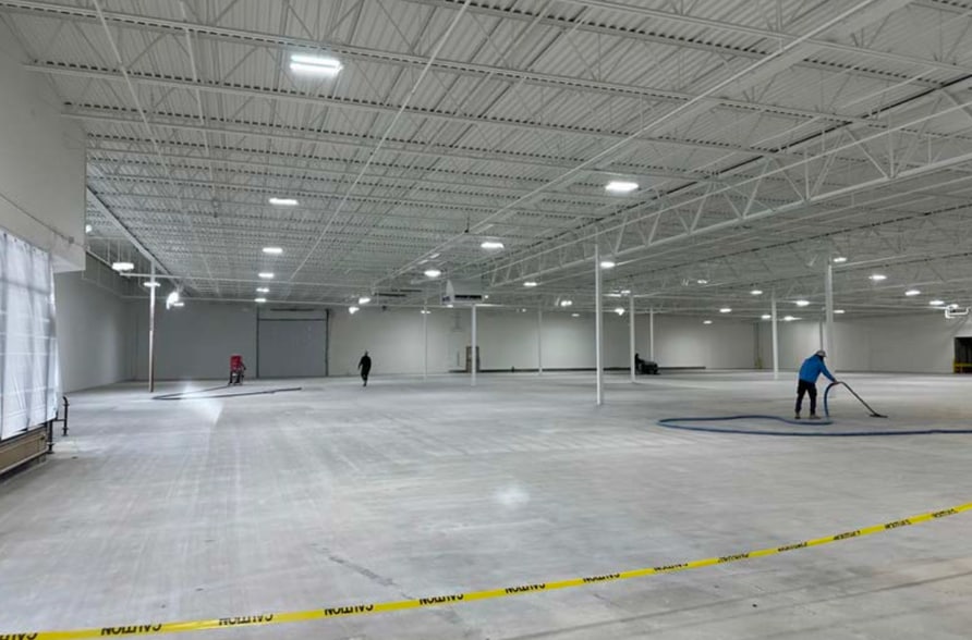 More Photos Of 6401 Colerain Ave, Cincinnati Supermarket For Sale