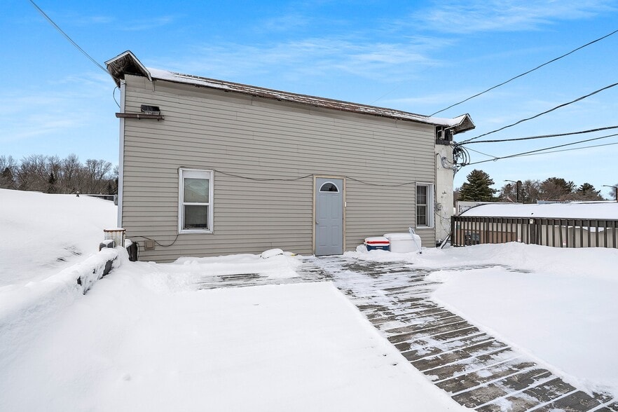 More Photos Of 326 Main St, Wausaukee Bowling Alley For Sale