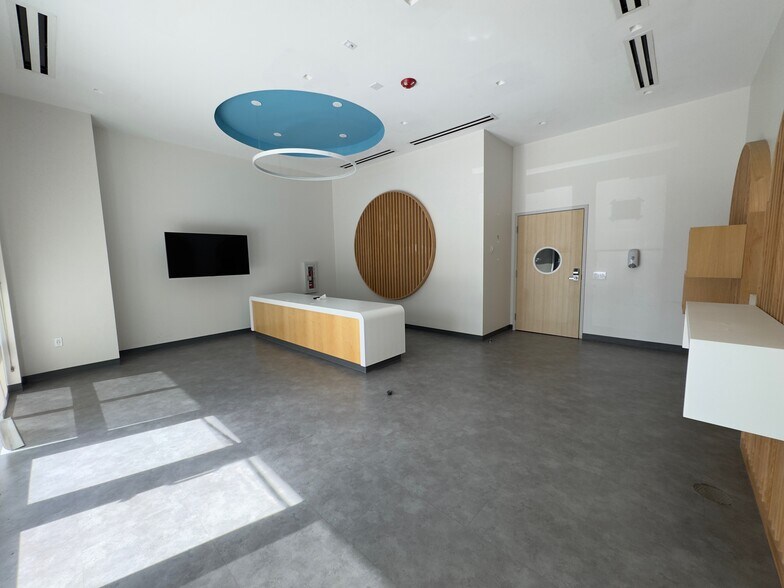 More Photos Of 8931-8947 W Atlantic Blvd, Coral Springs Unknown For Lease