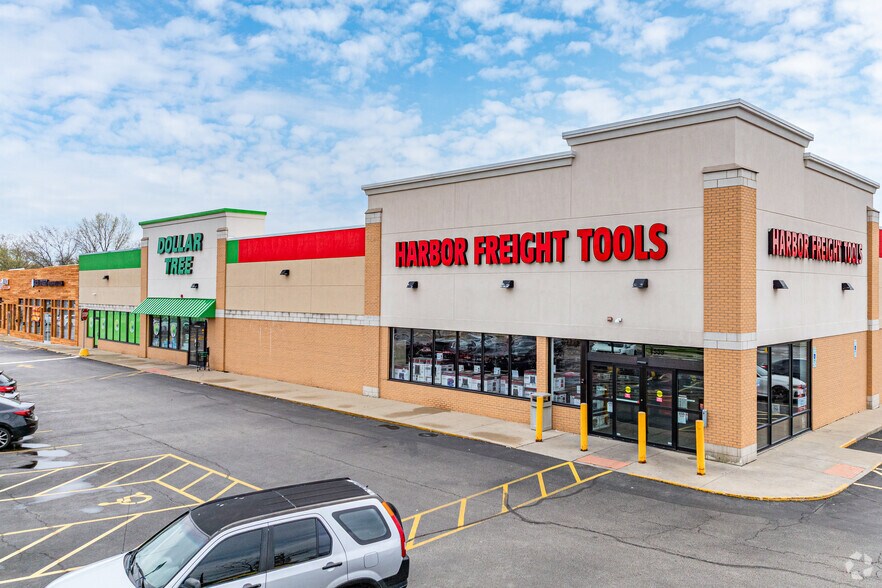 Primary Photo Of 1557-1559 Irving Park Rd, Hanover Park Storefront For Sale