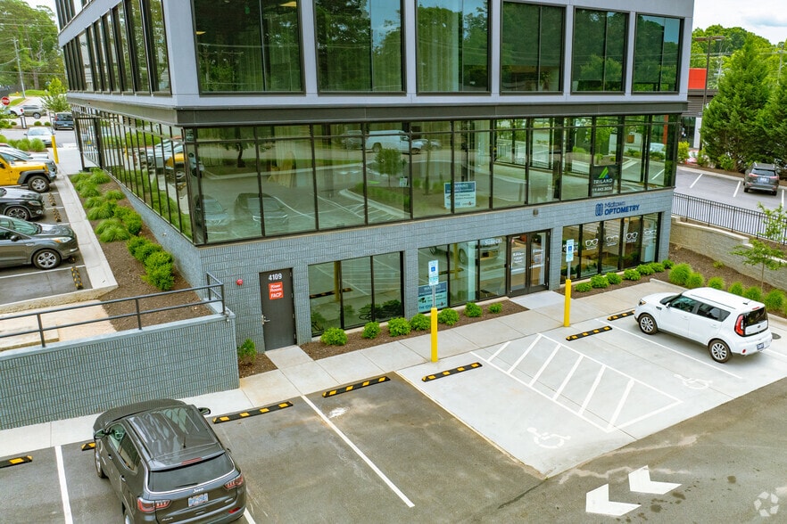 More Photos Of 4109 Wake Forest Rd, Raleigh Medical For Lease