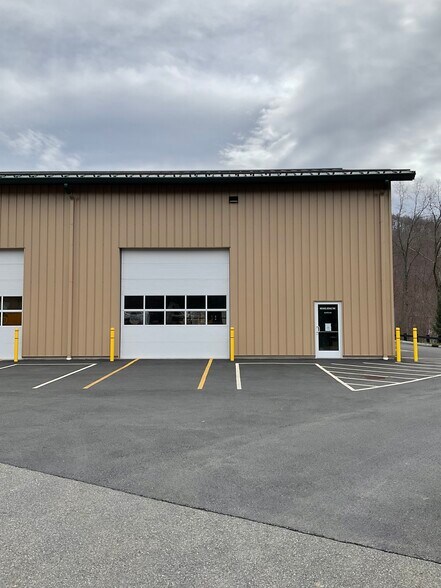 More Photos Of 20 Old Route 6, Carmel Warehouse For Lease