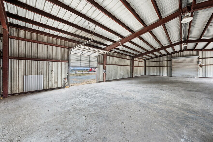 More Photos Of 1544 Jackrabbit Rd, Nolanville Warehouse For Sale