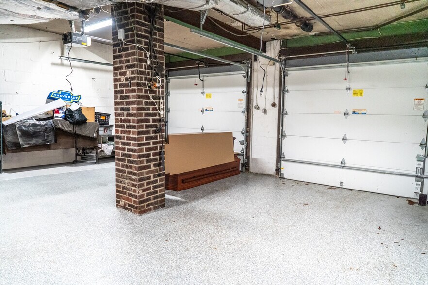 More Photos Of 2860 Perrysville Ave, Pittsburgh Funeral Home For Sale