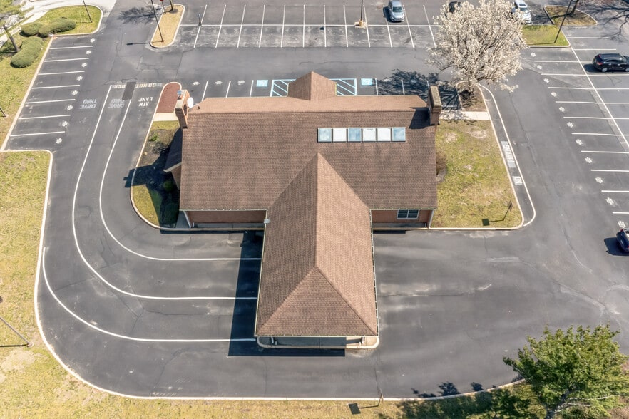 More Photos Of 50 E Clementon Rd, Gibbsboro General Retail For Sale