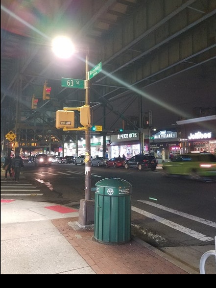 More Photos Of 6314 Roosevelt Ave, Woodside Bar For Sale