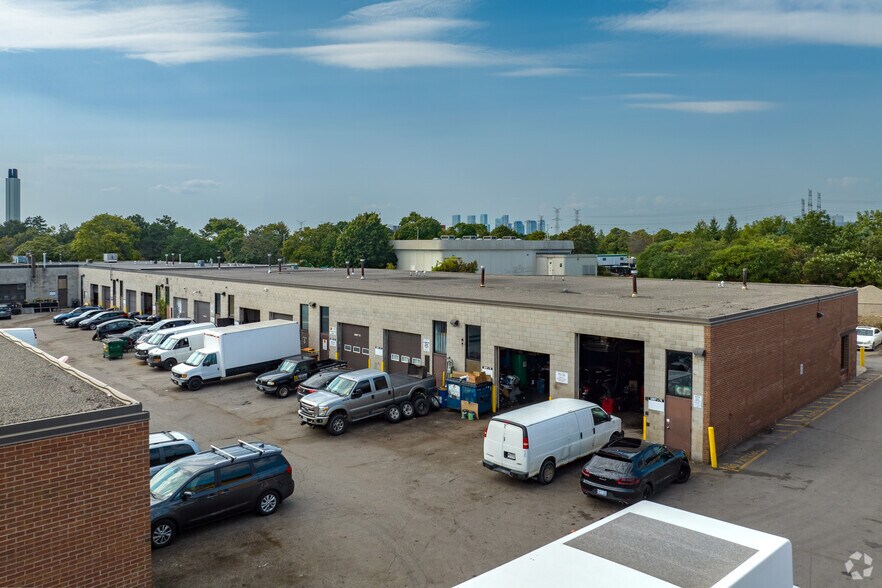 More Photos Of 4801 Keele St, Toronto Warehouse For Lease