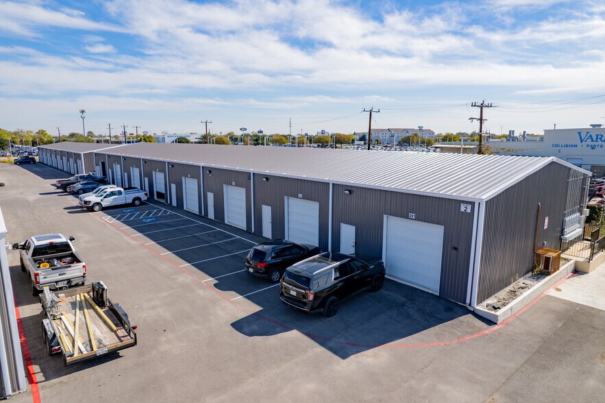 More Photos Of 2203 Cascade Pky, San Antonio Unknown For Lease