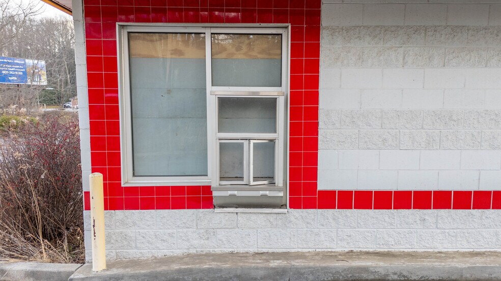 More Photos Of 14109 Highway 226 S, Spruce Pine General Retail For Sale