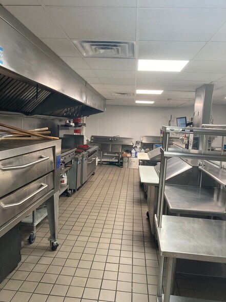 More Photos Of 1143 Wood St, Bristol Restaurant For Sale