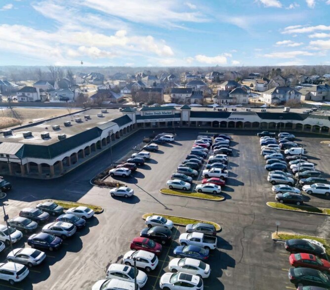 More Photos Of 3400-3498 W Vollmer Rd, Olympia Fields General Retail For Sale