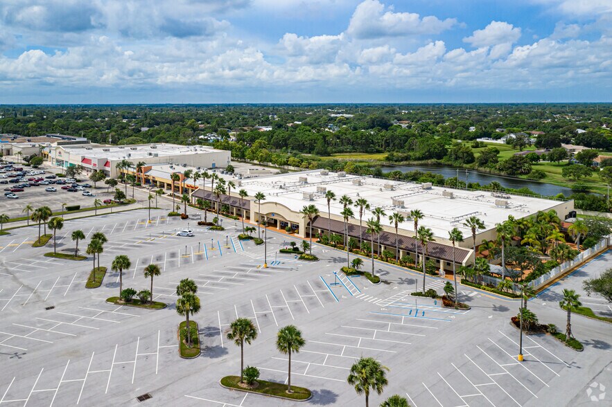 More Photos Of 10045 S US Highway 1, Port Saint Lucie General Retail For Lease