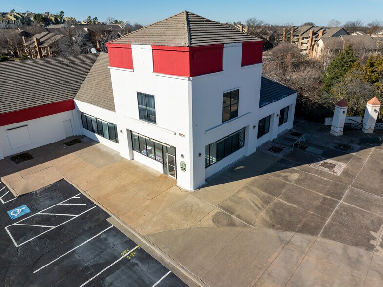 Primary Photo Of 8221 E 61st St, Tulsa General Retail For Lease