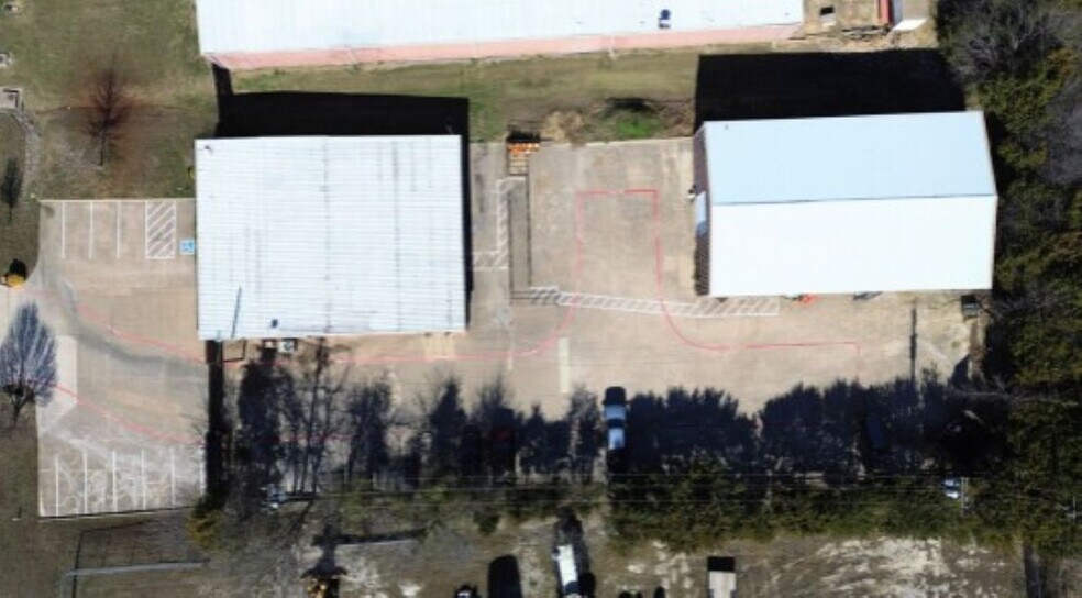 More Photos Of 609 S 4th Ave, Mansfield Showroom For Lease