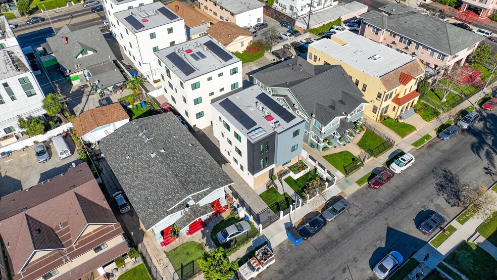 More Photos Of 3017 Kenwood Ave, Los Angeles Multifamily For Sale