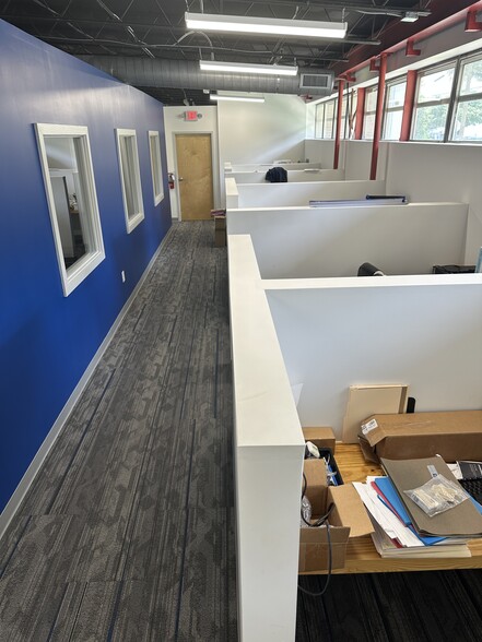 More Photos Of 2136 Remount Rd, Charlotte Loft Creative Space For Lease