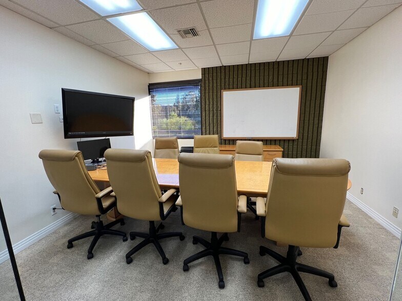 More Photos Of 31194 La Baya Dr, Westlake Village Office For Sale