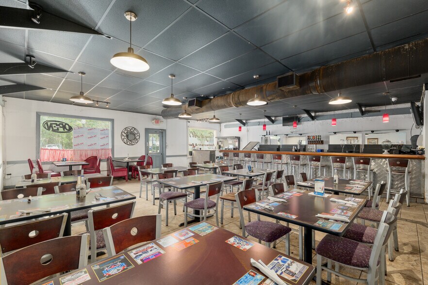 More Photos Of 14960 Main St, Alachua Restaurant For Lease