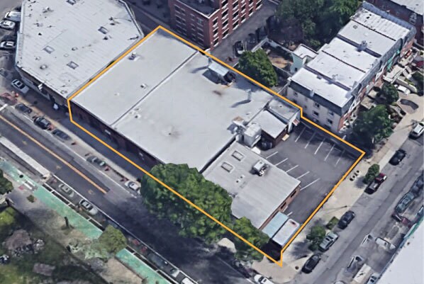 More Photos Of 2910 20th Ave, Astoria Warehouse For Lease