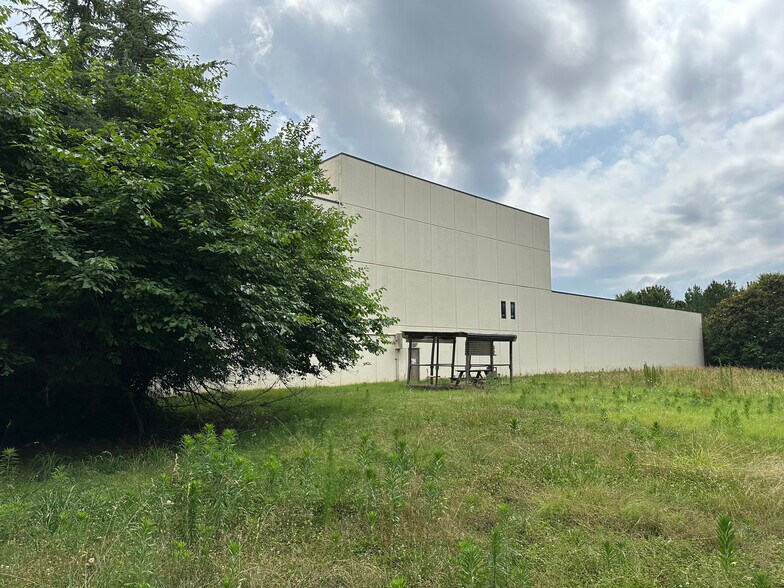 More Photos Of 200 Herald Journal Blvd, Spartanburg Manufacturing For Lease