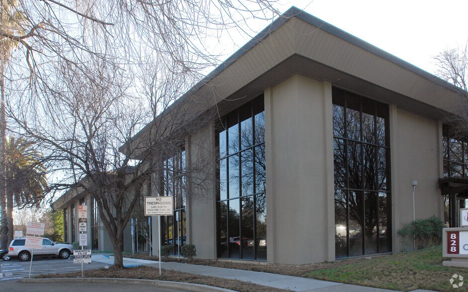 More Photos Of 828 S Bascom Ave, San Jose Office For Lease