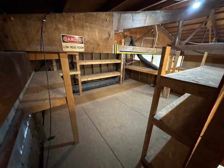 More Photos Of 703 Widewater Dr, Lafayette Warehouse For Lease