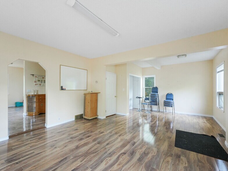 More Photos Of 9630 74 Av NW, Edmonton Flex For Sale