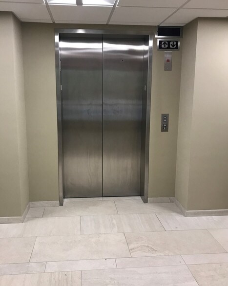 More Photos Of 11111 Hall Rd, Shelby Township Office For Lease