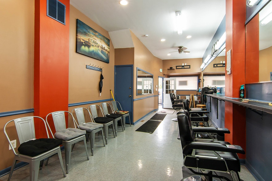 More Photos Of 2712 Pennsylvania Ave, Baltimore Storefront Retail Residential For Lease