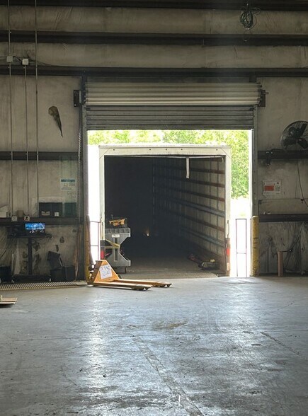 More Photos Of 9800 I 65 Service Rd S, Creola Warehouse For Lease