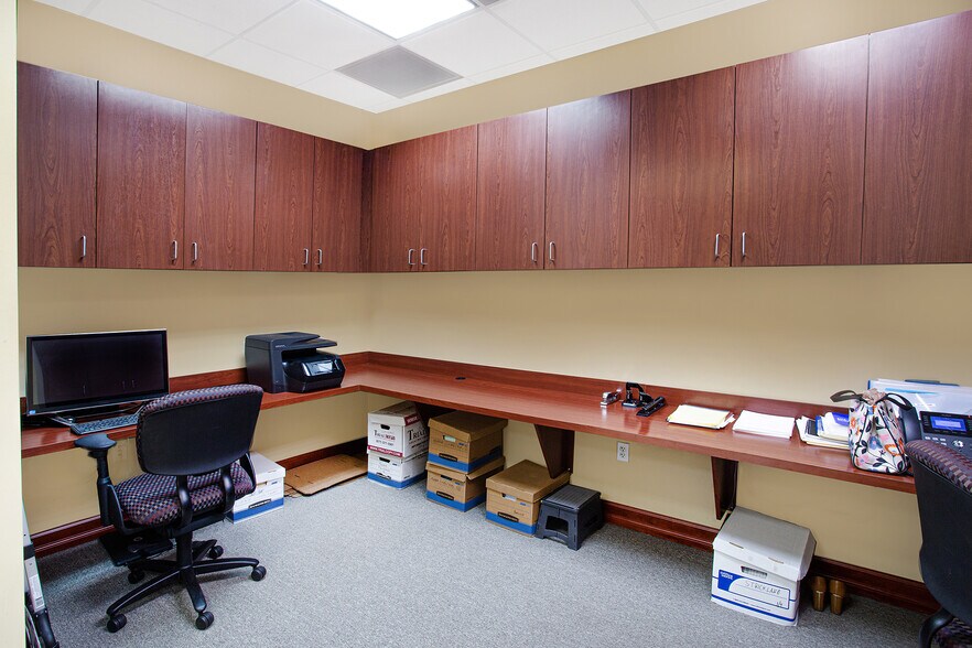 More Photos Of 2883 Executive Park Dr, Weston Office For Sale