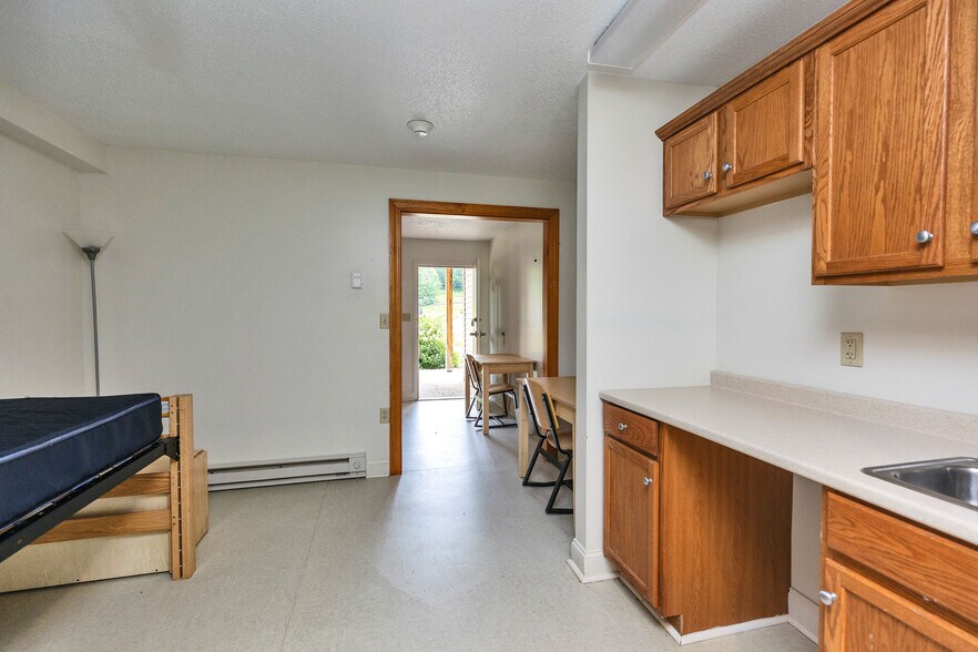 More Photos Of 608 Francestown Rd, Bennington Apartments For Sale