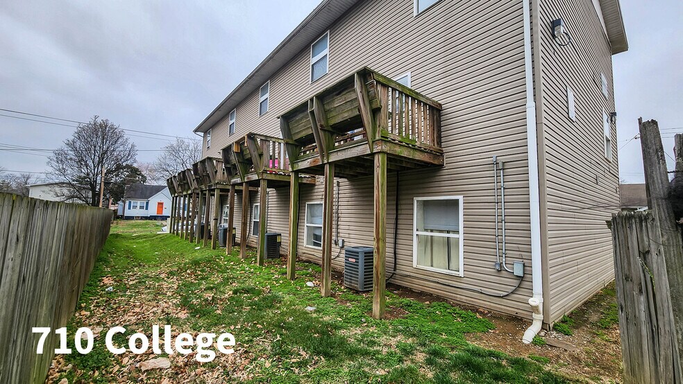 More Photos Of 600 S Washington St, Carbondale Apartments For Sale