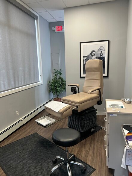 More Photos Of 871 Middle Country Rd, Selden General Retail For Sale