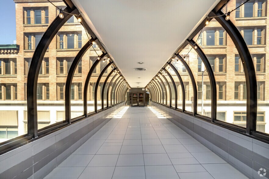 More Photos Of 260 E Main St, Rochester Medical For Lease