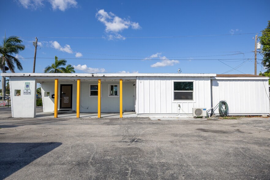 More Photos Of 4830 Palm Beach Blvd, Fort Myers Auto Repair For Lease