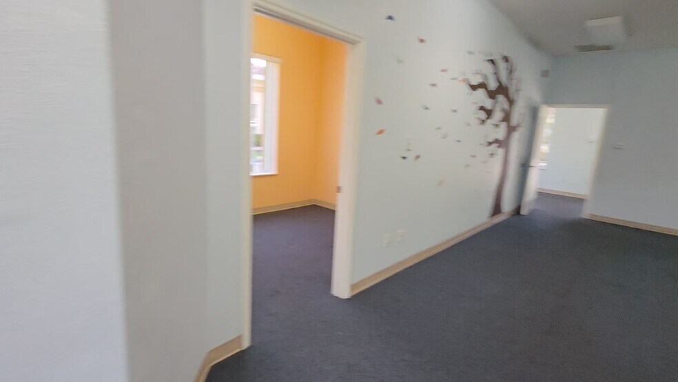 Primary Photo Of 900 N Swallow Tail Dr, Port Orange Medical For Lease