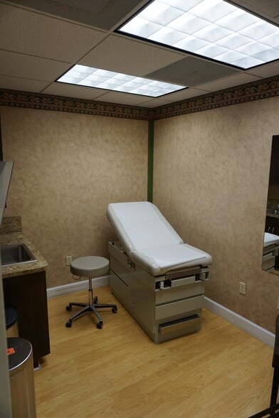 More Photos Of 9220 SW 72nd St, Miami Medical For Lease