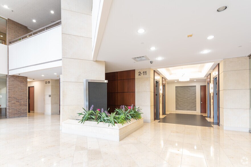 More Photos Of 12221 Merit Dr, Dallas Office For Sale