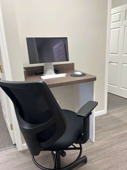 More Photos Of 8605 N Dixie Dr, Dayton Office For Lease