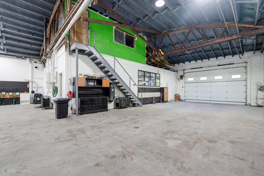 More Photos Of 7737 S Kedzie Ave, Chicago Carwash For Sale