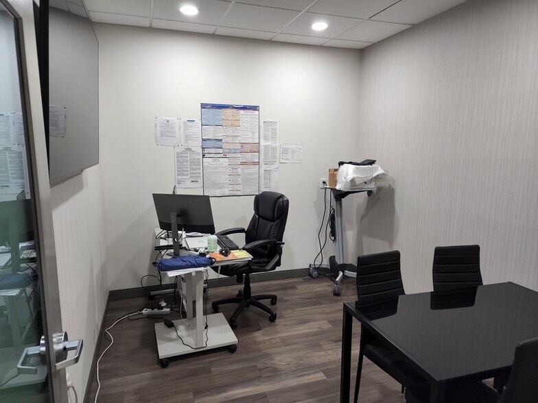 More Photos Of 1600 W Sunset Rd, Henderson Medical For Lease